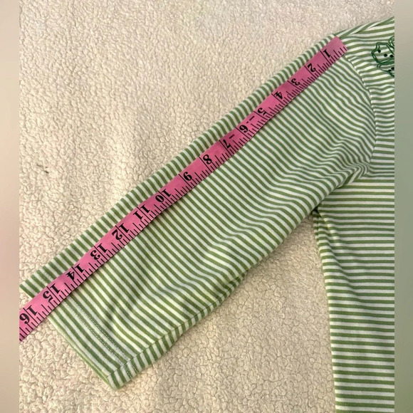 Shenanigans 6 Green & White top w/Embroidery & Sequins below a white V-neck - Picture 11 of 12